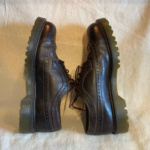 Dr. Martens Brown Wingtips US Men’s 9 M - Picture 2 of 10